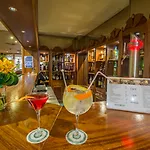 Express & - Principe Real By Ihg 3* Лиссабон