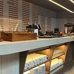 Отель Express & - Principe Real By Ihg 3*