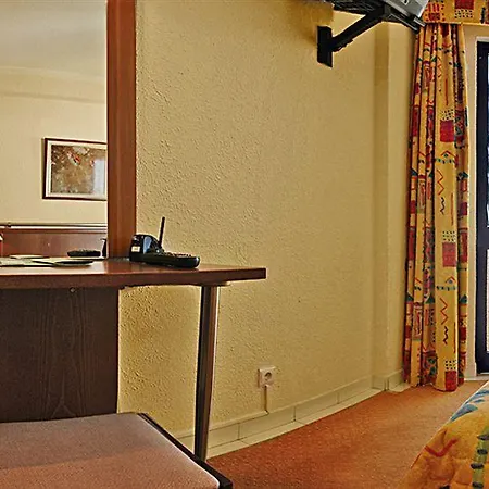 Express & - Principe Real By Ihg Hotel