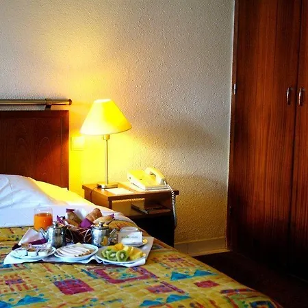 Express & - Principe Real By Ihg Hotel Lizbona