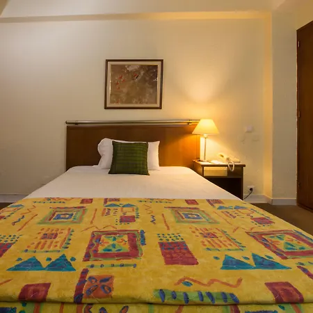 Szálloda Express & - Principe Real By Ihg